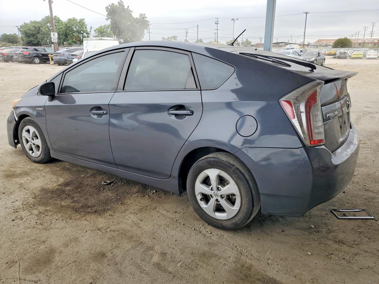 2015 TOYOTA PRIUS TWO — снимка 2