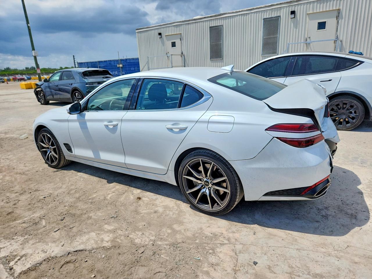 2026 GENESIS G70 2.5T STANDARD — снимка 2