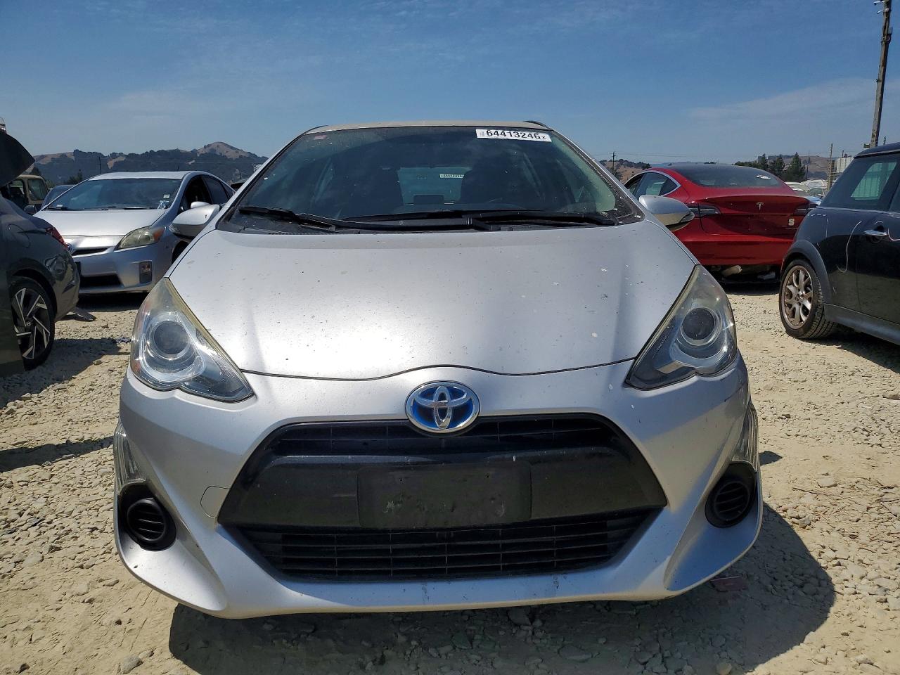 2015 TOYOTA PRIUS C TWO — снимка 5