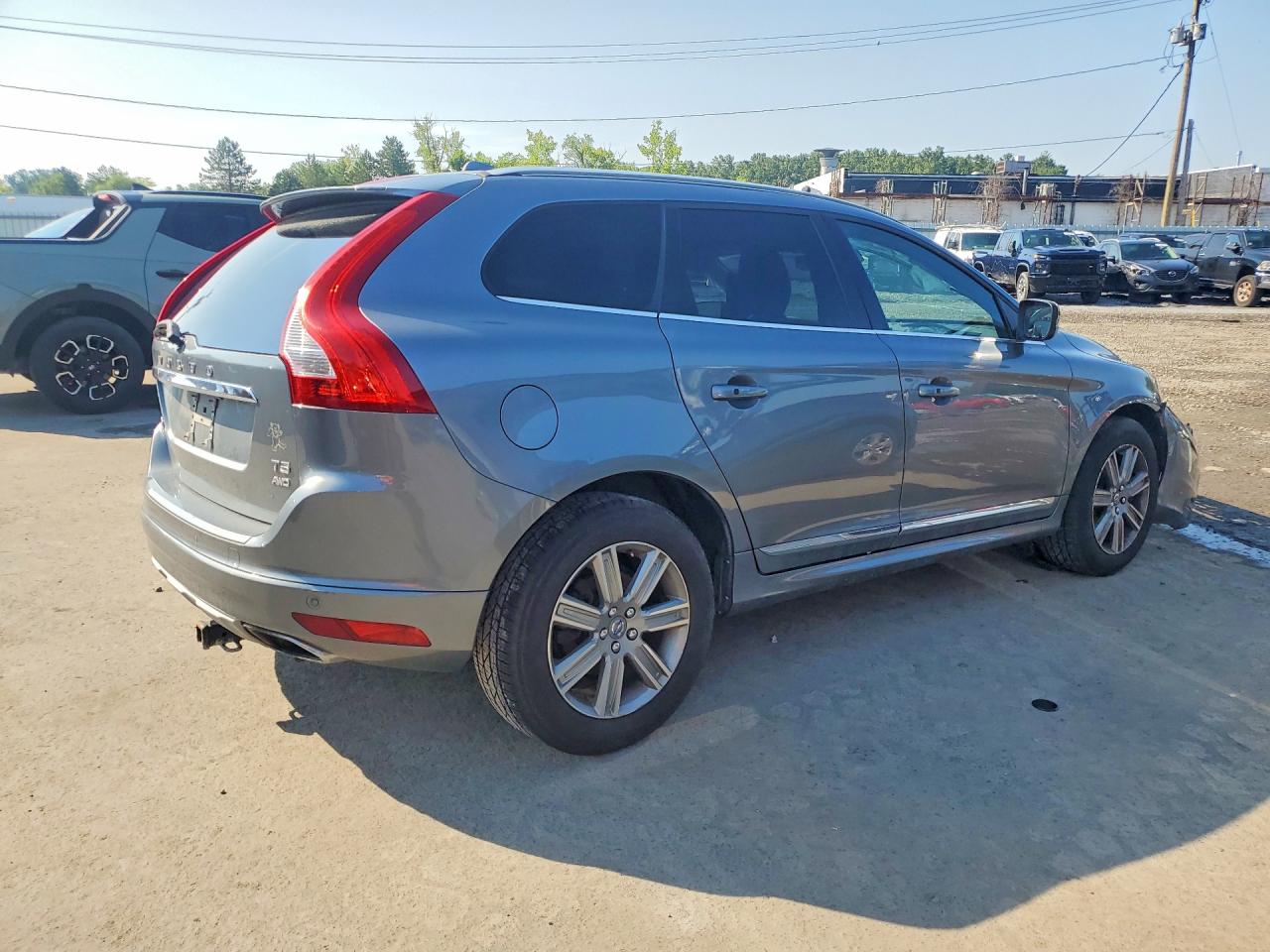 2017 VOLVO XC60 T5 INSCRIPTION — снимка 3