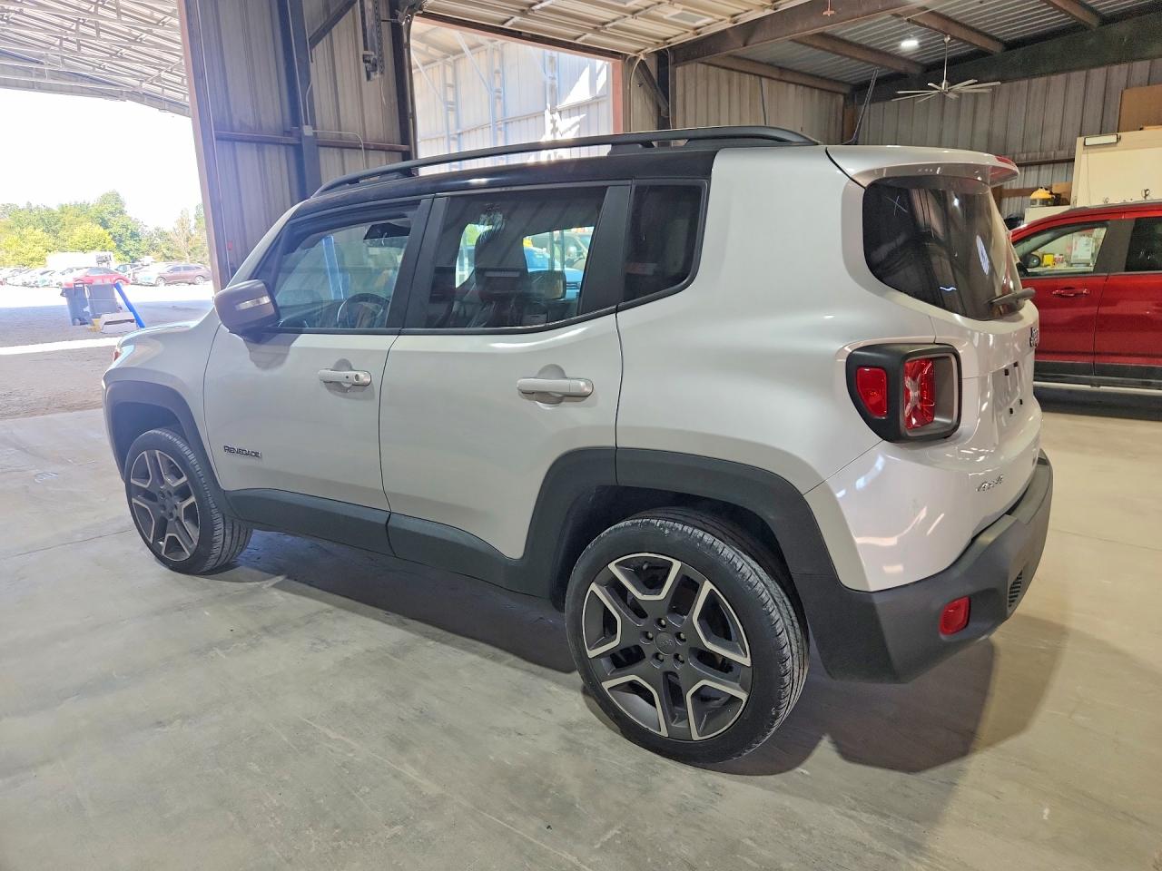 2020 JEEP RENEGADE LIMITED — снимка 2