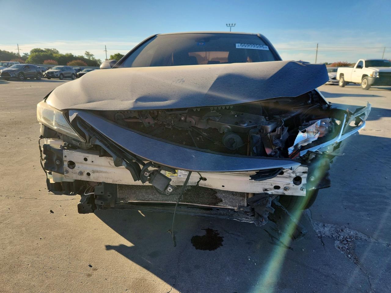 2019 TOYOTA CAMRY SE — снимка 5