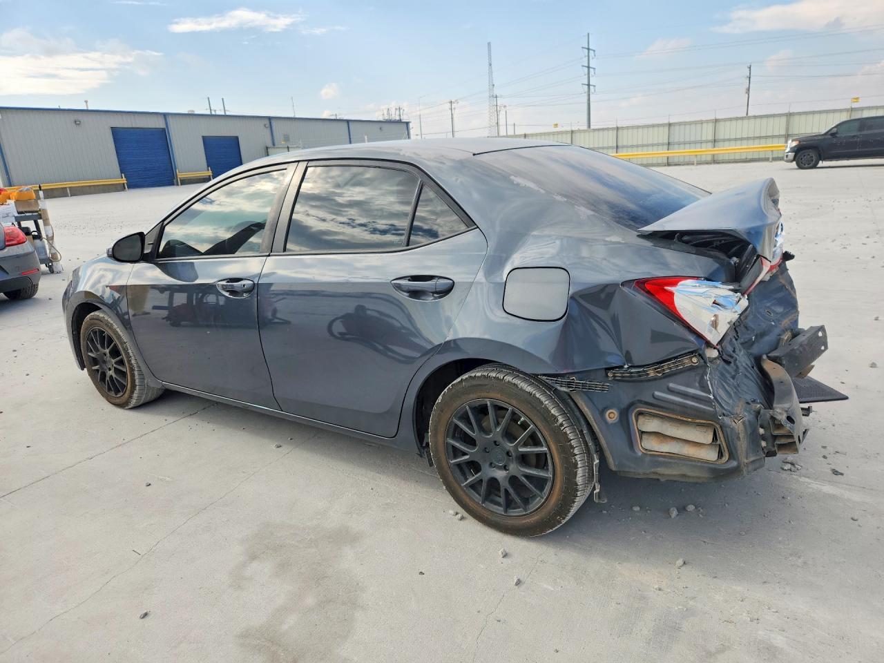 2016 TOYOTA COROLLA LE — снимка 2