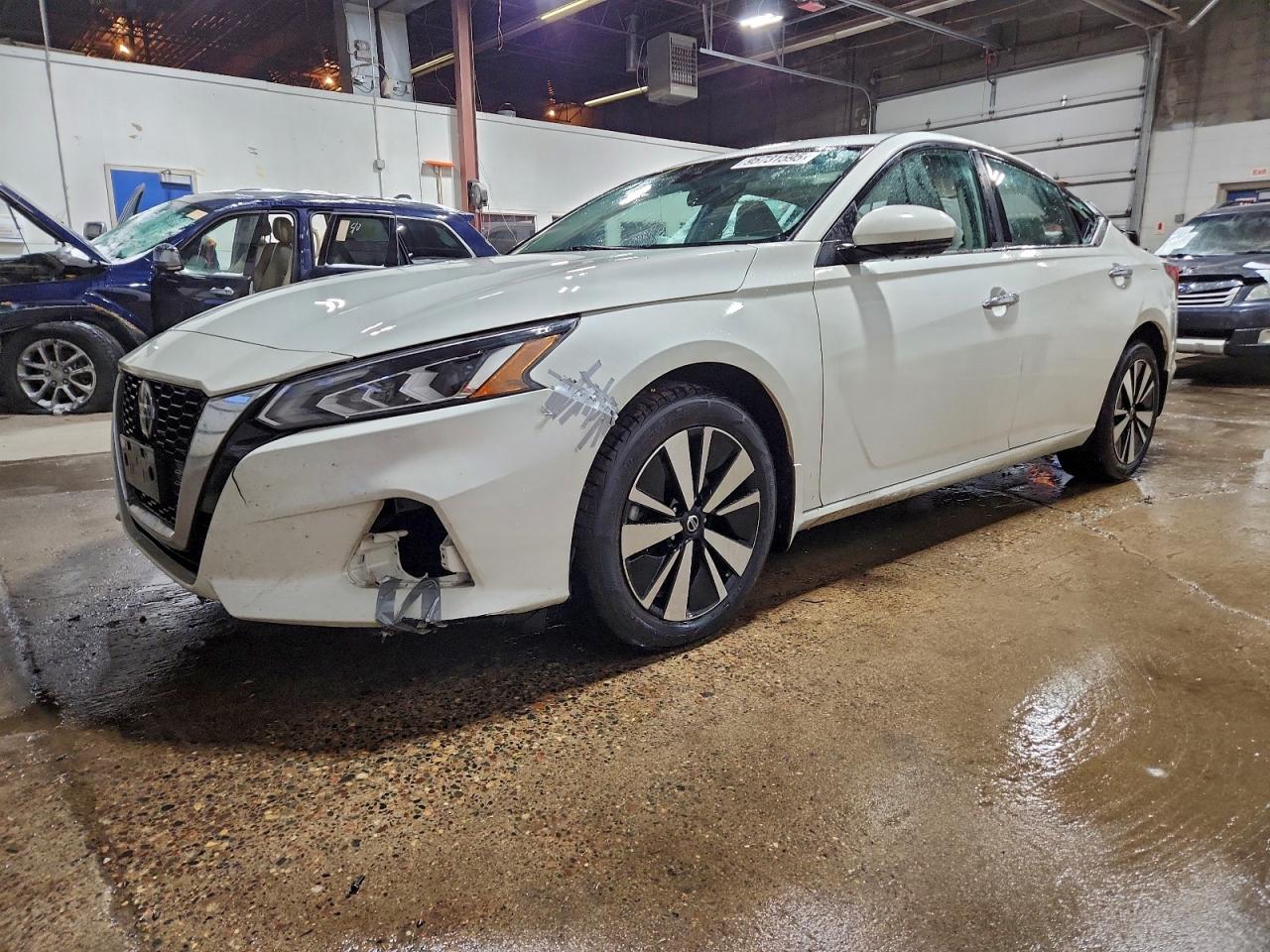 2022 NISSAN ALTIMA SV
