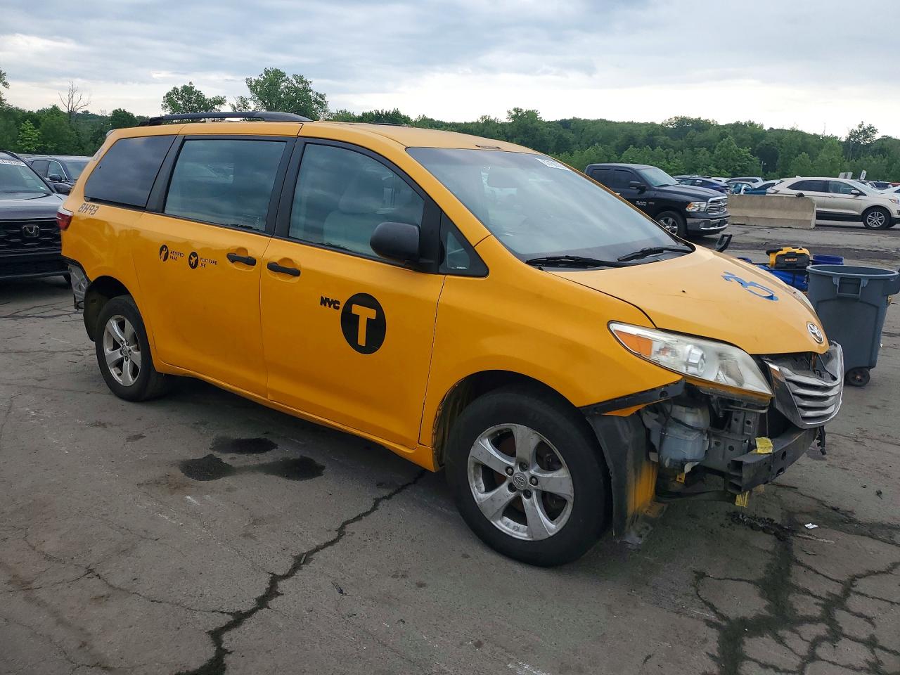 2016 TOYOTA SIENNA LE — снимка 4
