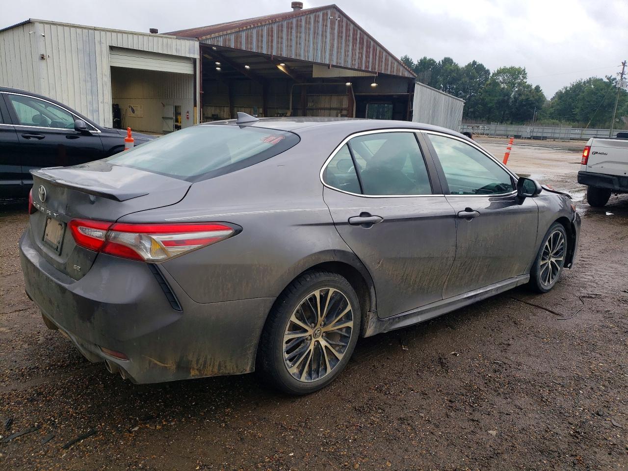 2019 TOYOTA CAMRY SE — снимка 3
