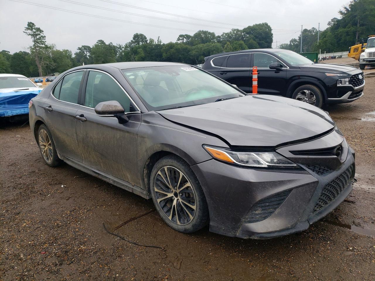 2019 TOYOTA CAMRY SE — снимка 4