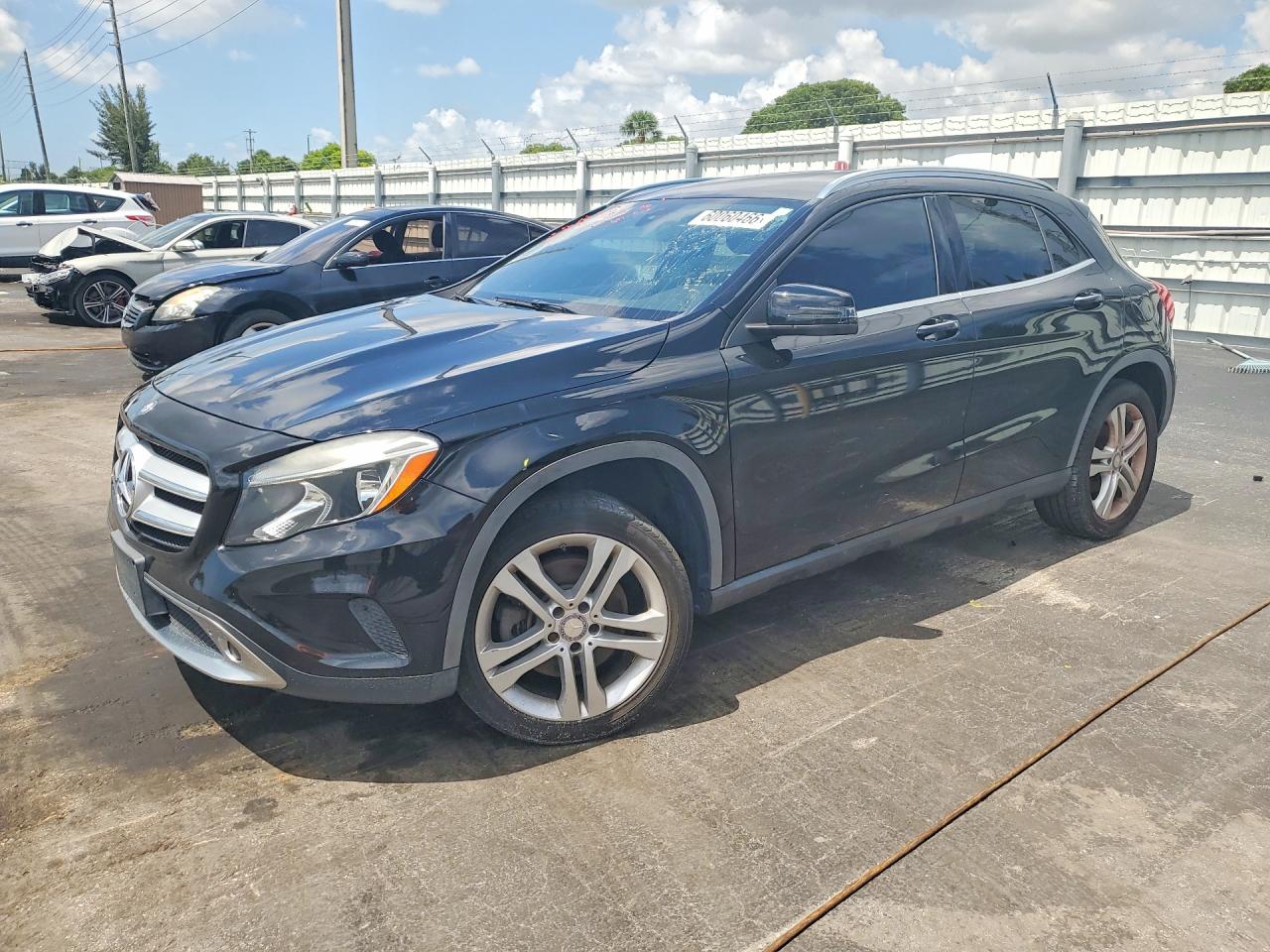 2016 MERCEDES-BENZ GLA 250 4MATIC