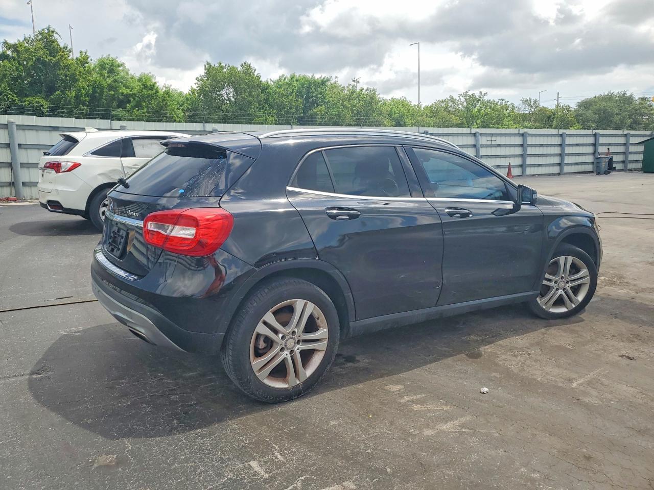 2016 MERCEDES-BENZ GLA 250 4MATIC — снимка 3