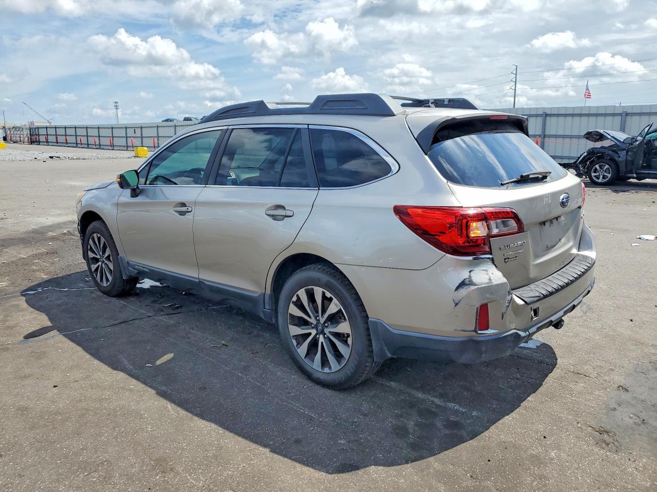 2015 SUBARU OUTBACK 2.5I LIMITED — снимка 2
