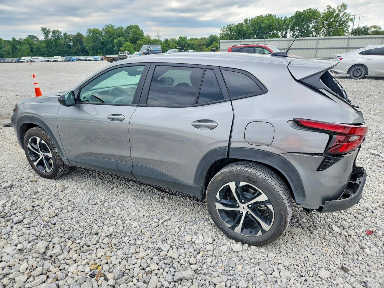 2025 CHEVROLET TRAX 1RS — снимка 2