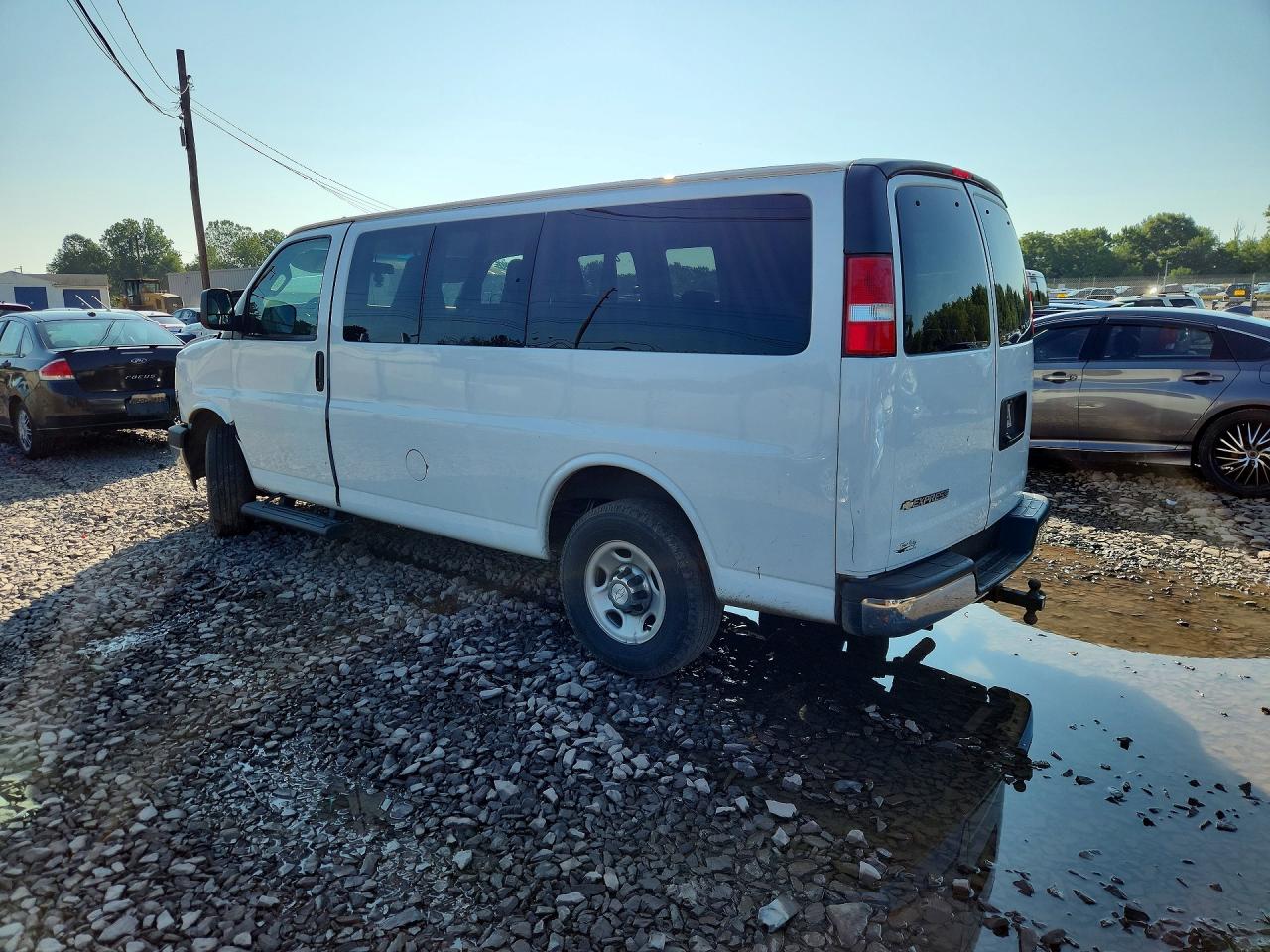 2018 CHEVROLET EXPRESS G2500 LT — снимка 2