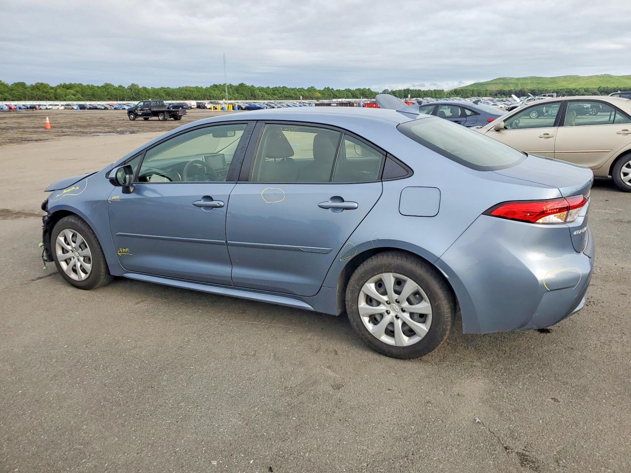 2020 TOYOTA COROLLA LE — снимка 2