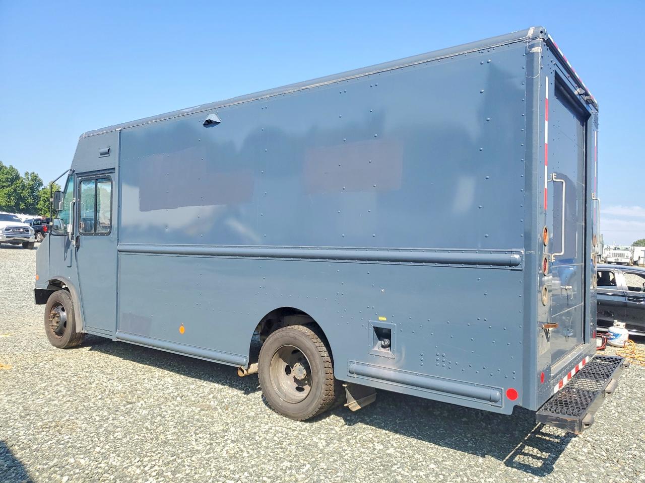 2021 FORD F59 — снимка 2