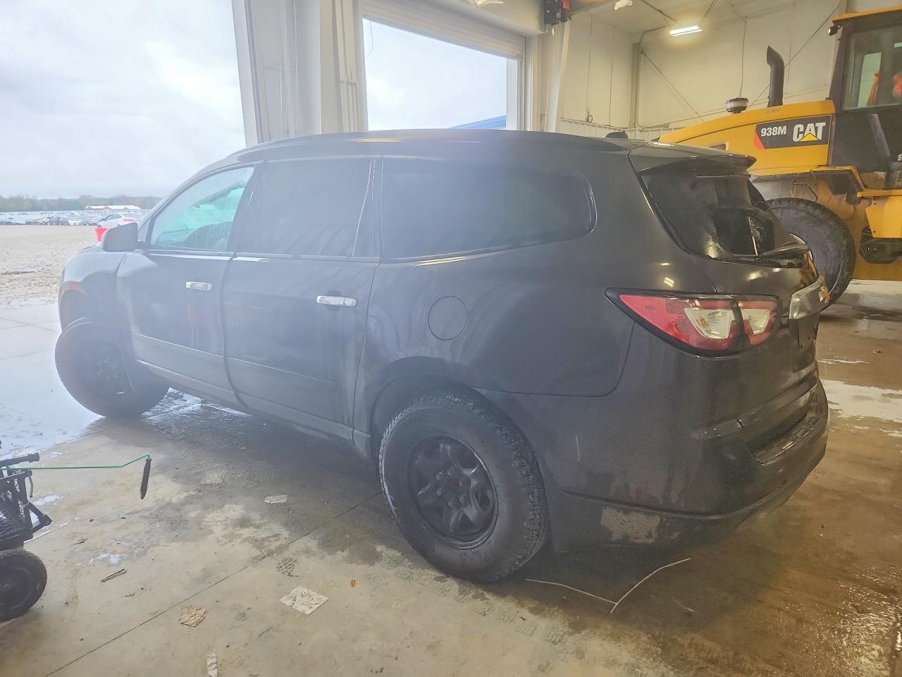 2015 CHEVROLET TRAVERSE LS — снимка 2