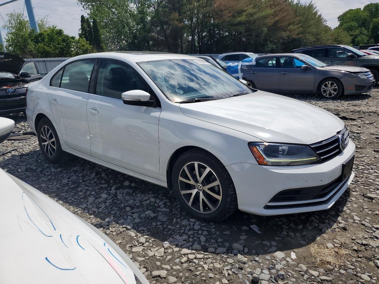 2017 VOLKSWAGEN JETTA SE — снимка 4