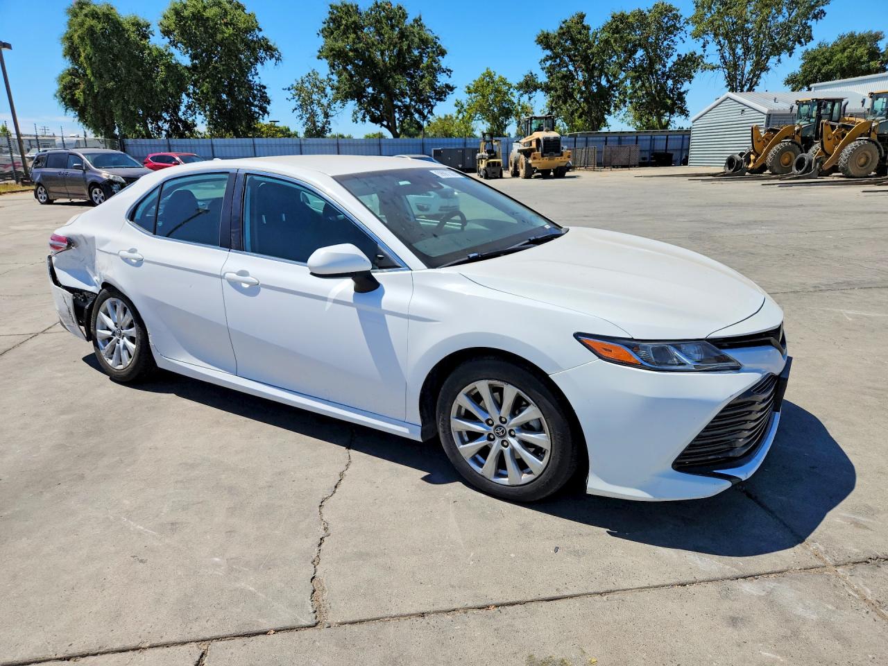 2020 TOYOTA CAMRY LE — снимка 4