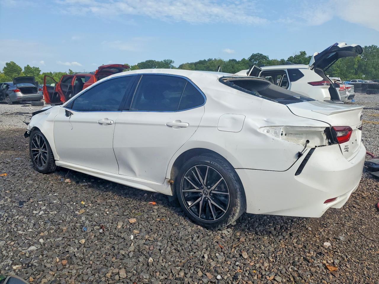 2023 TOYOTA CAMRY SE — снимка 2
