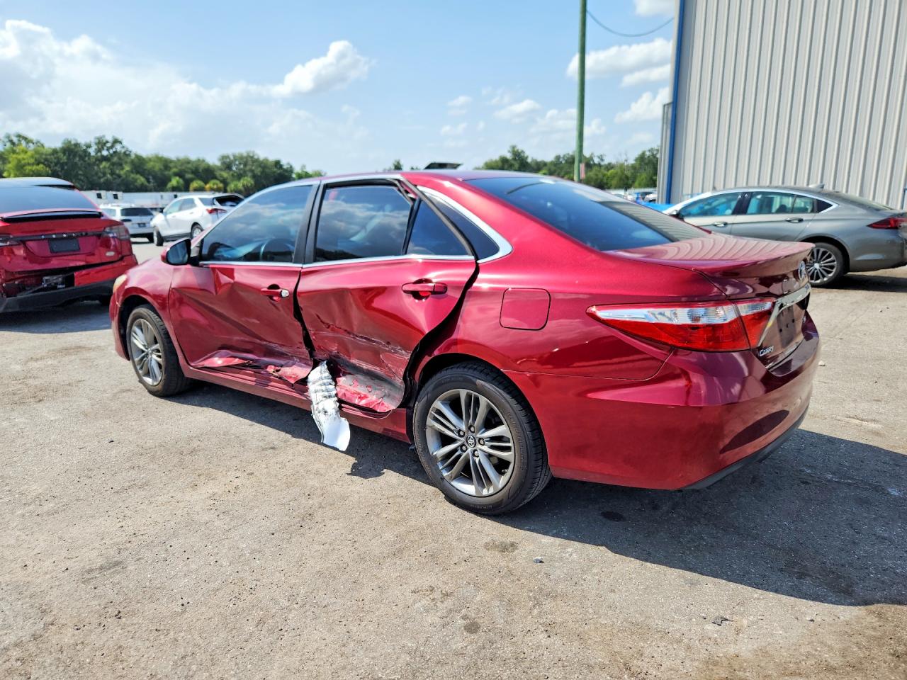 2017 TOYOTA CAMRY SE — снимка 2