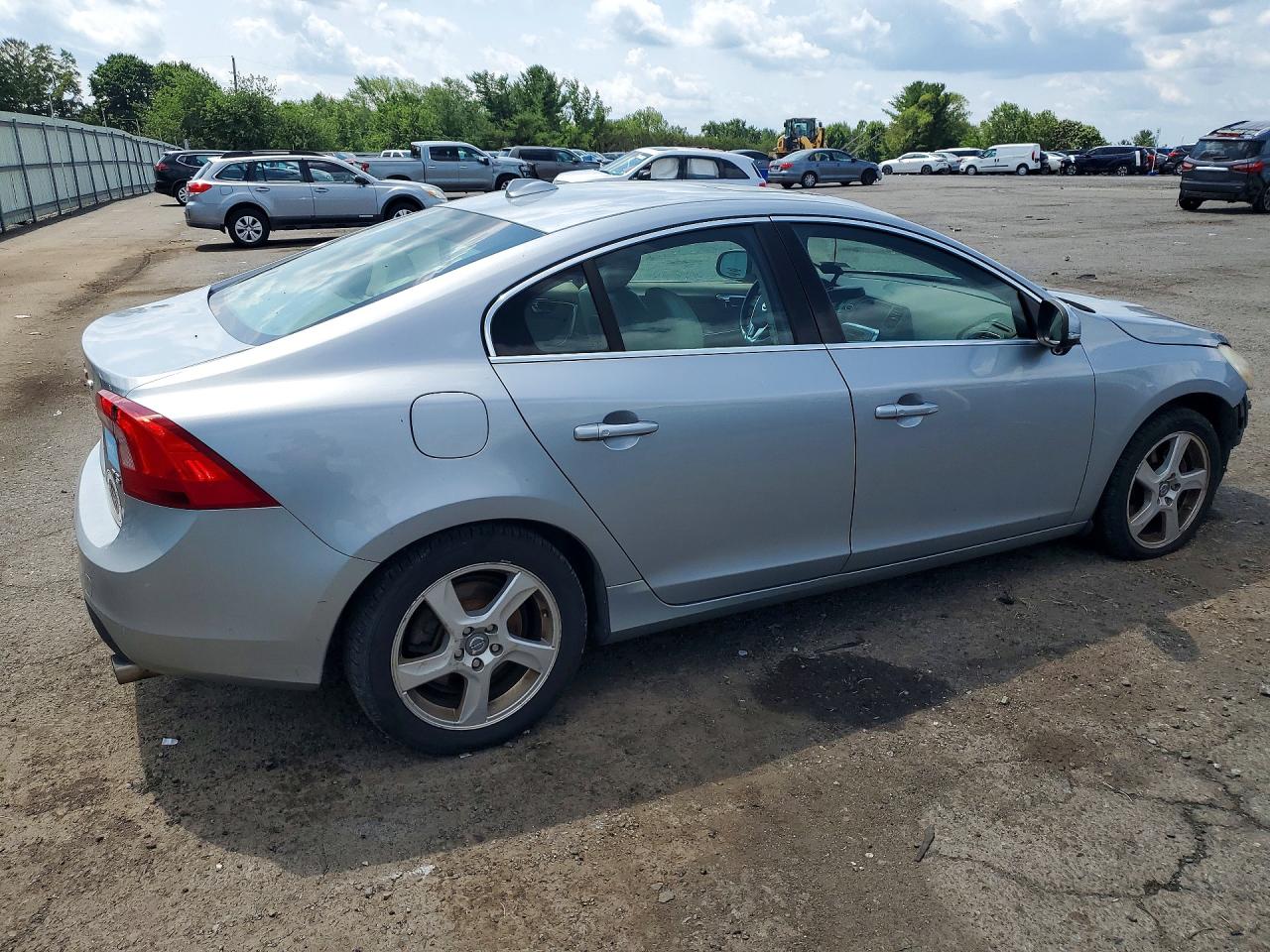 2013 VOLVO S60 T5 — снимка 3