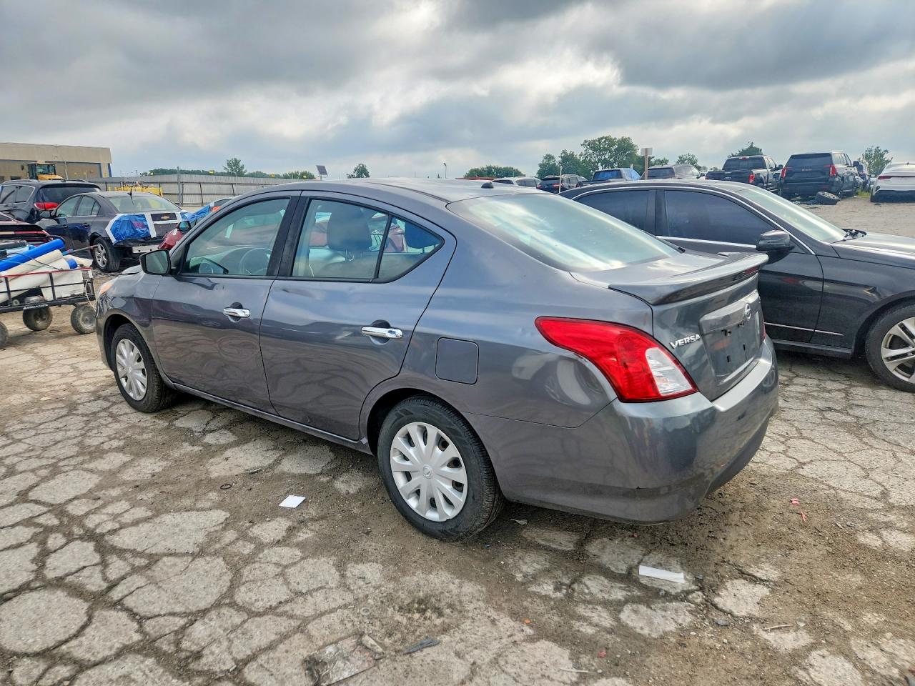 2019 NISSAN VERSA SV — снимка 2