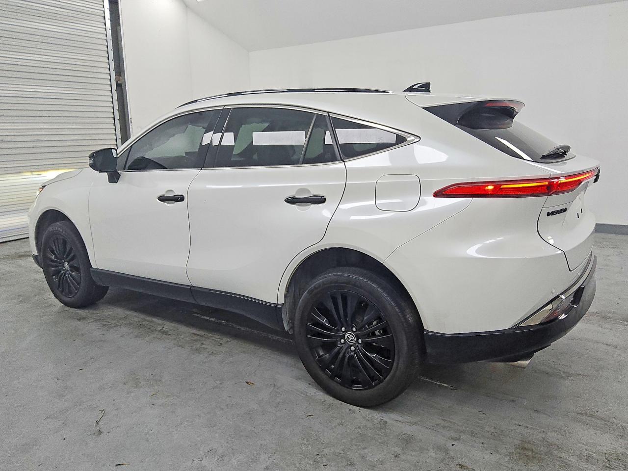 2023 TOYOTA VENZA NIGHTSHADE EDITION — снимка 2