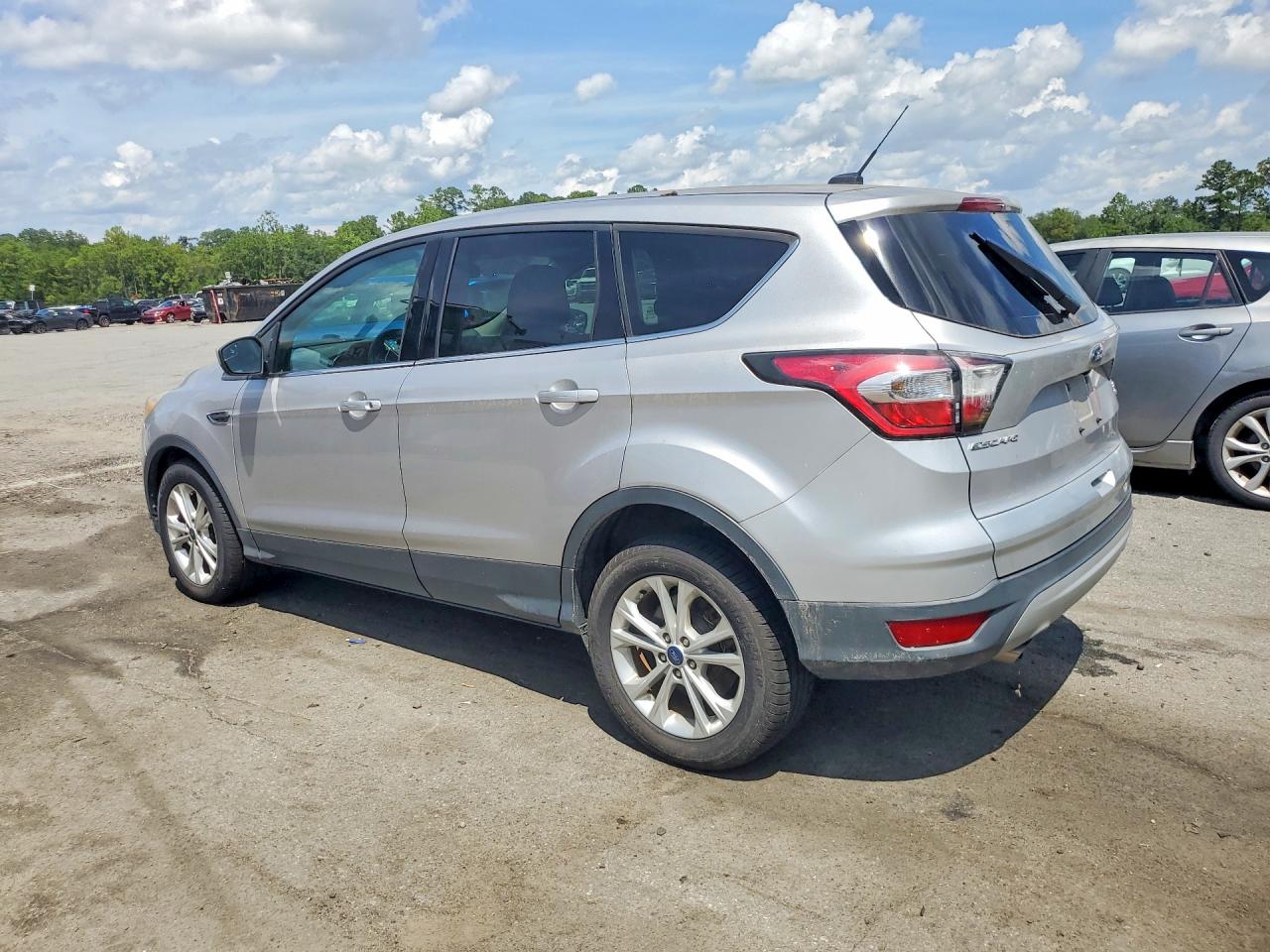 2017 FORD ESCAPE SE — снимка 2