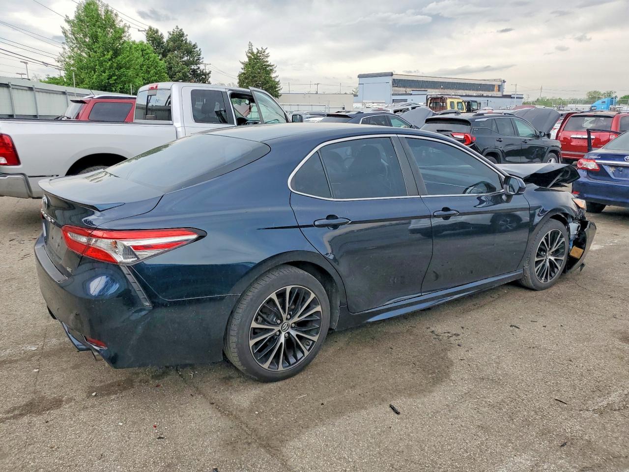 2018 TOYOTA CAMRY SE — снимка 3
