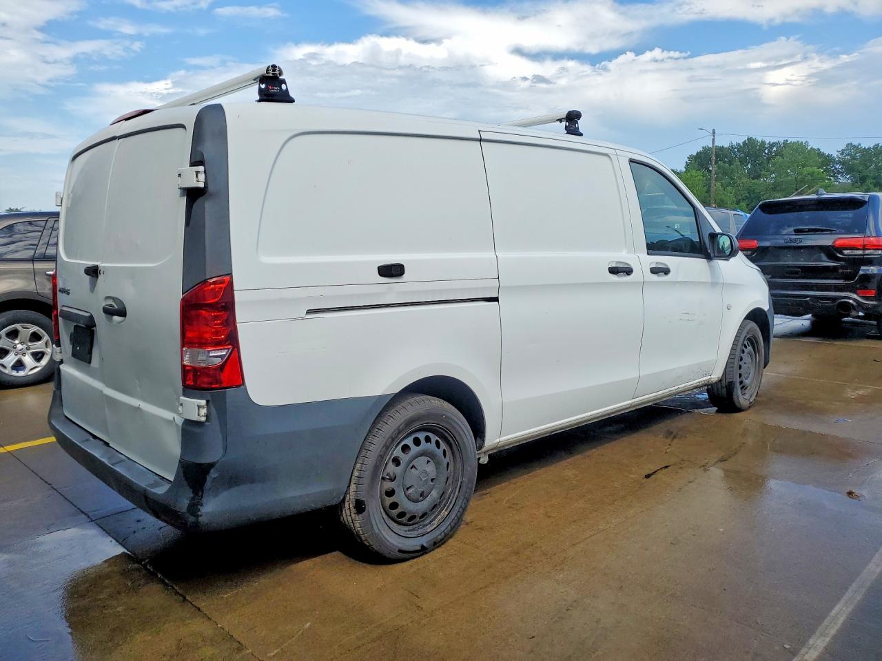 2017 MERCEDES-BENZ METRIS — снимка 3