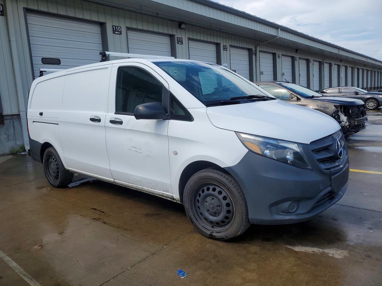 2017 MERCEDES-BENZ METRIS — снимка 4