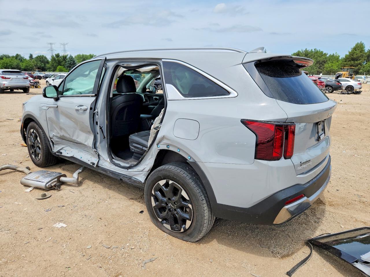 2024 KIA SORENTO S — снимка 2