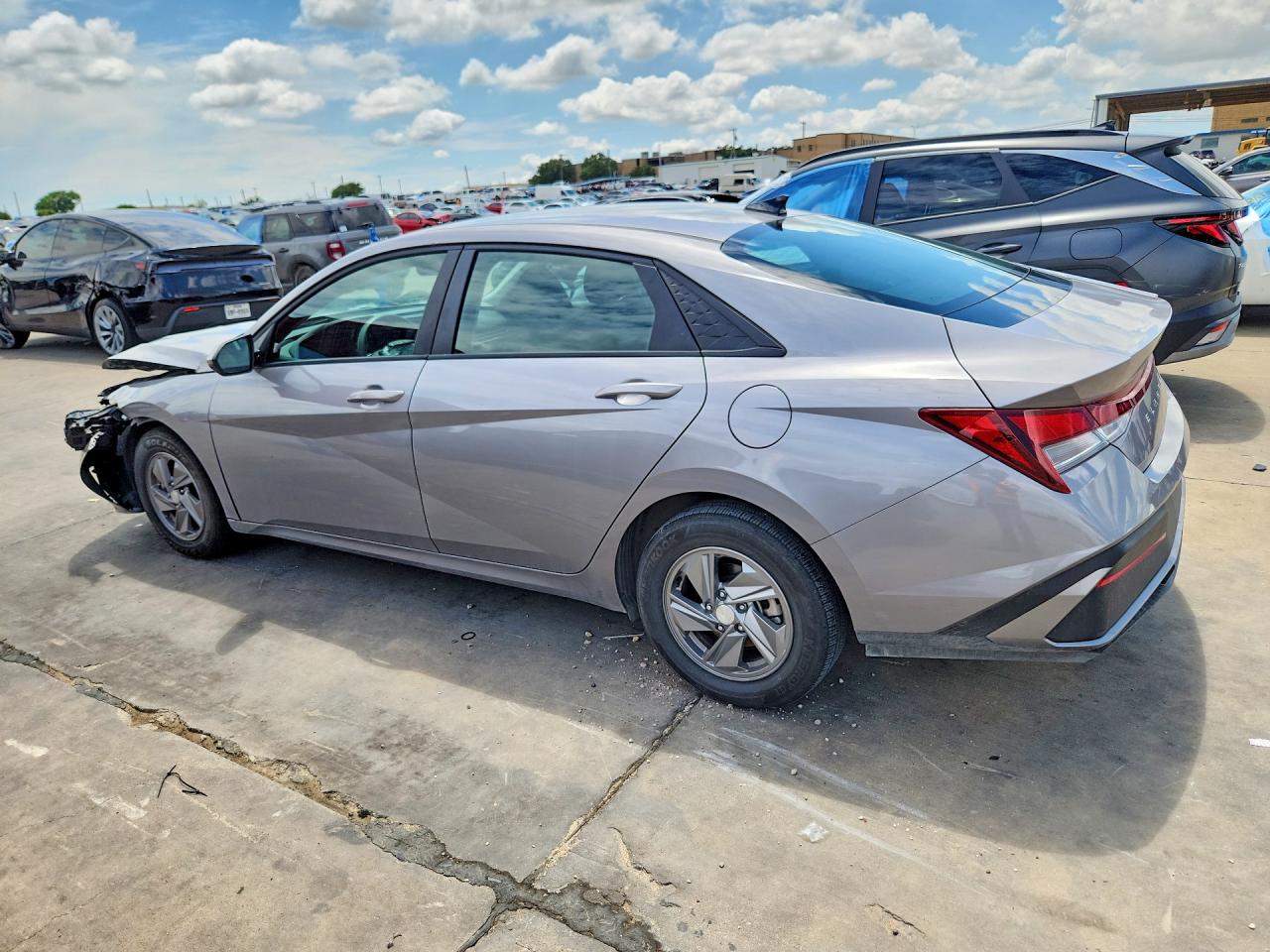 2025 HYUNDAI ELANTRA SE — снимка 2
