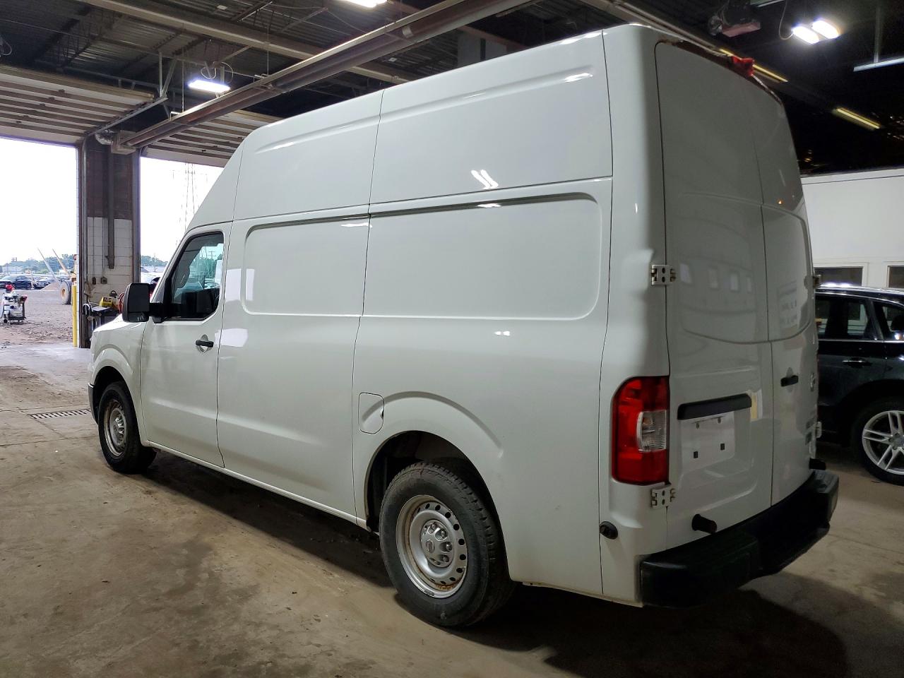 2015 NISSAN NV 2500 — снимка 2