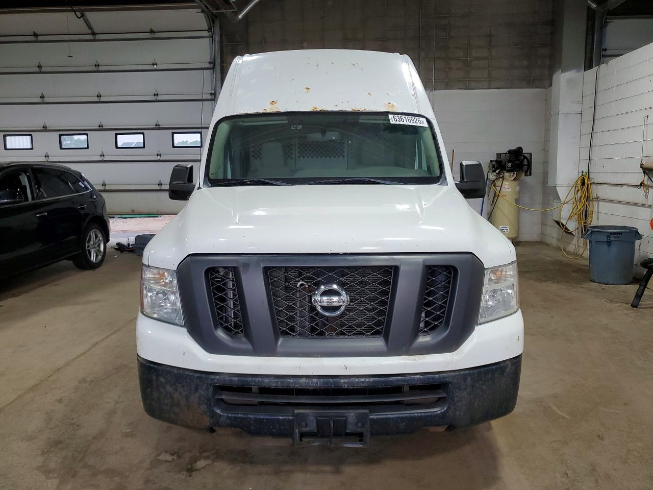 2015 NISSAN NV 2500 — снимка 5