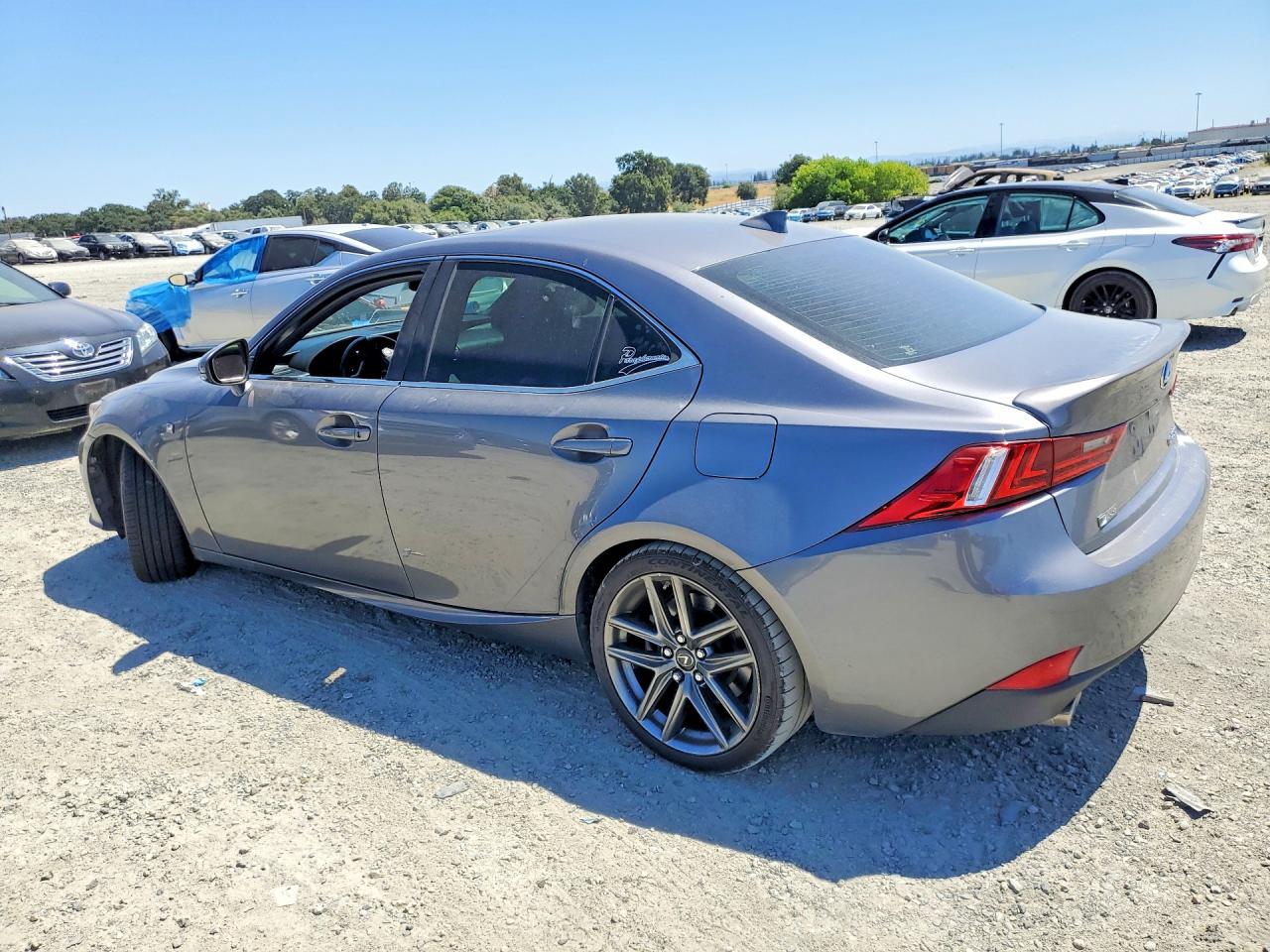 2016 LEXUS IS 200T — снимка 2