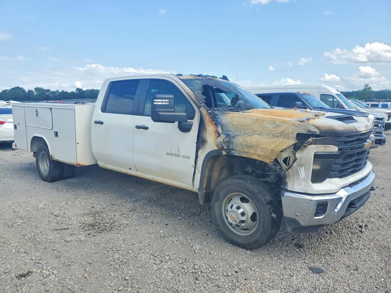 2024 CHEVROLET SILVERADO K3500 — снимка 4