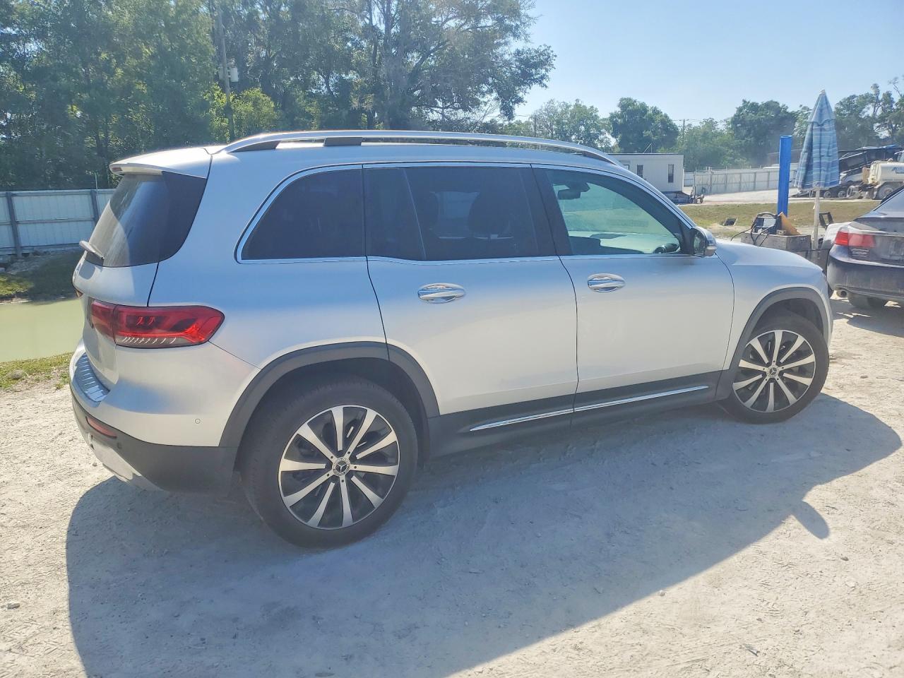 2020 MERCEDES-BENZ GLB 250 — снимка 3
