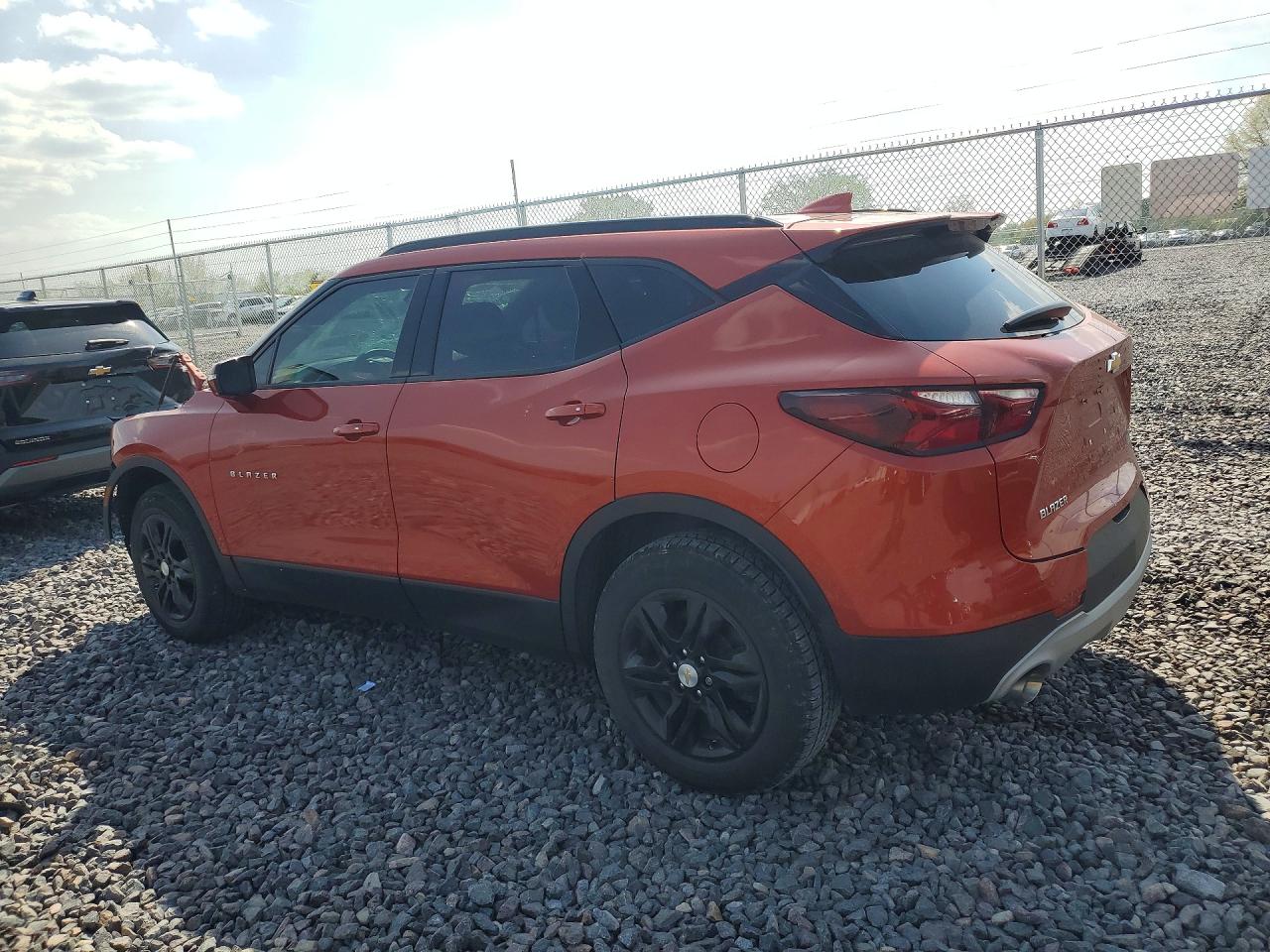 2021 CHEVROLET BLAZER 2LT — снимка 2