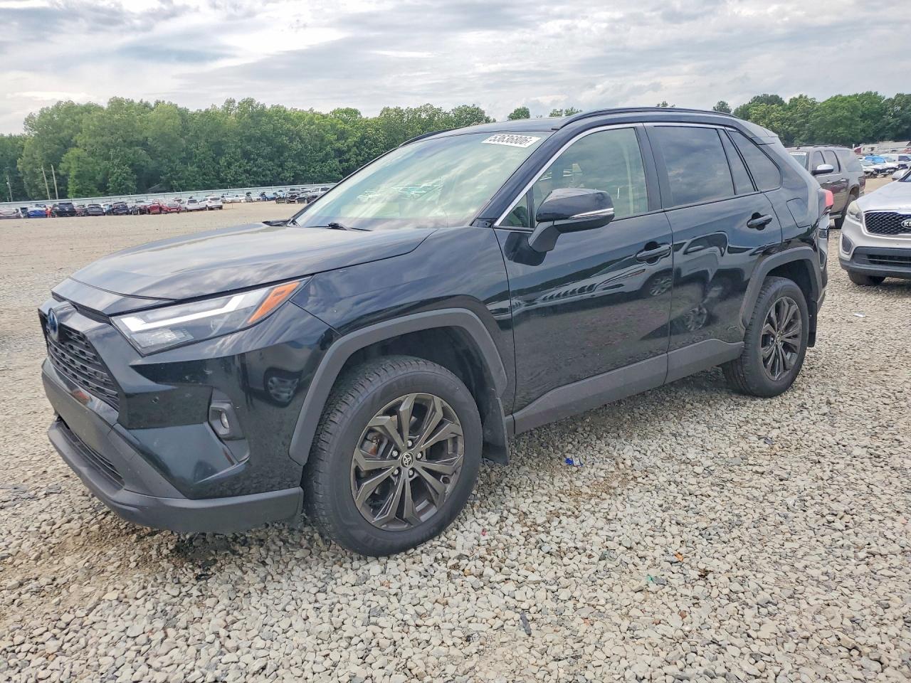 2022 TOYOTA RAV4 XLE PREMIUM