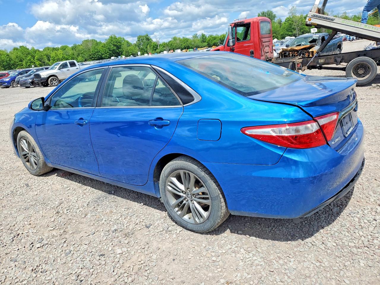 2017 TOYOTA CAMRY SE — снимка 2