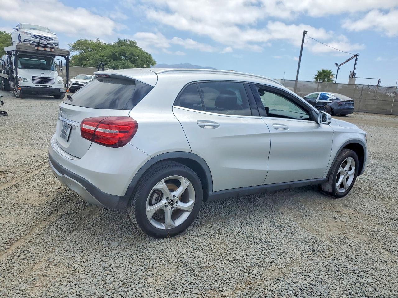 2019 MERCEDES-BENZ GLA 250 — снимка 3