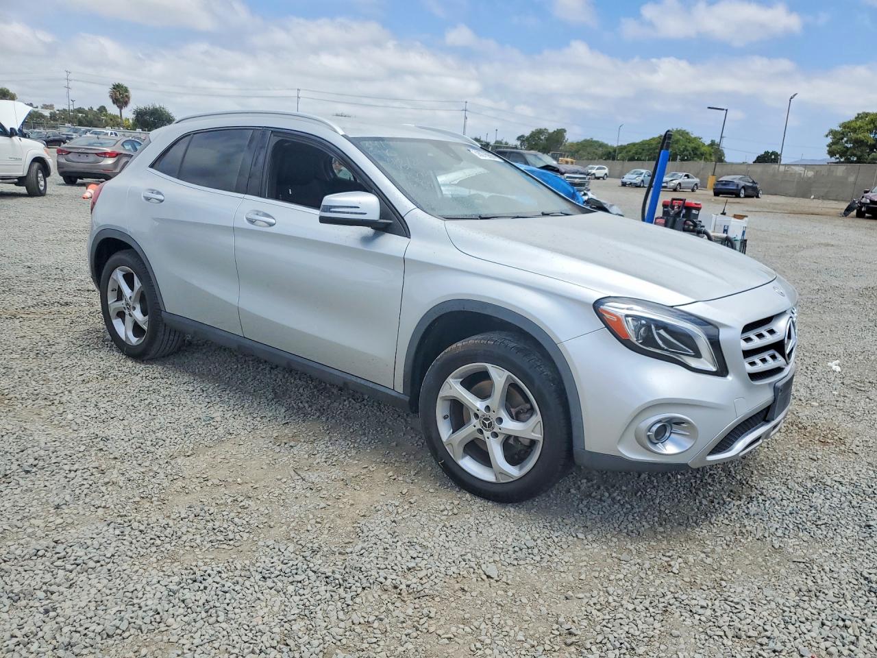 2019 MERCEDES-BENZ GLA 250 — снимка 4