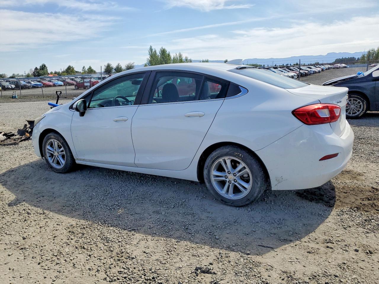 2017 CHEVROLET CRUZE LT — снимка 2