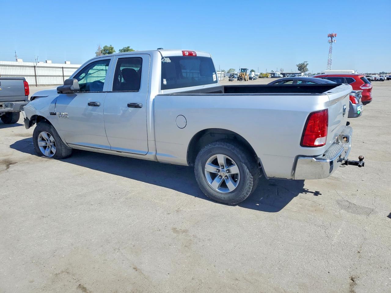 2015 RAM 1500 ST — снимка 2