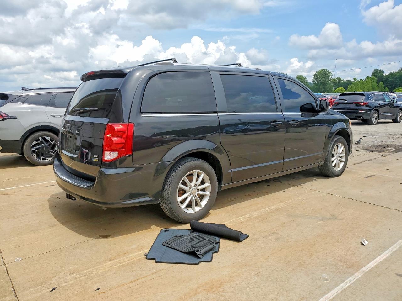 2019 DODGE GRAND CARAVAN SXT — снимка 3
