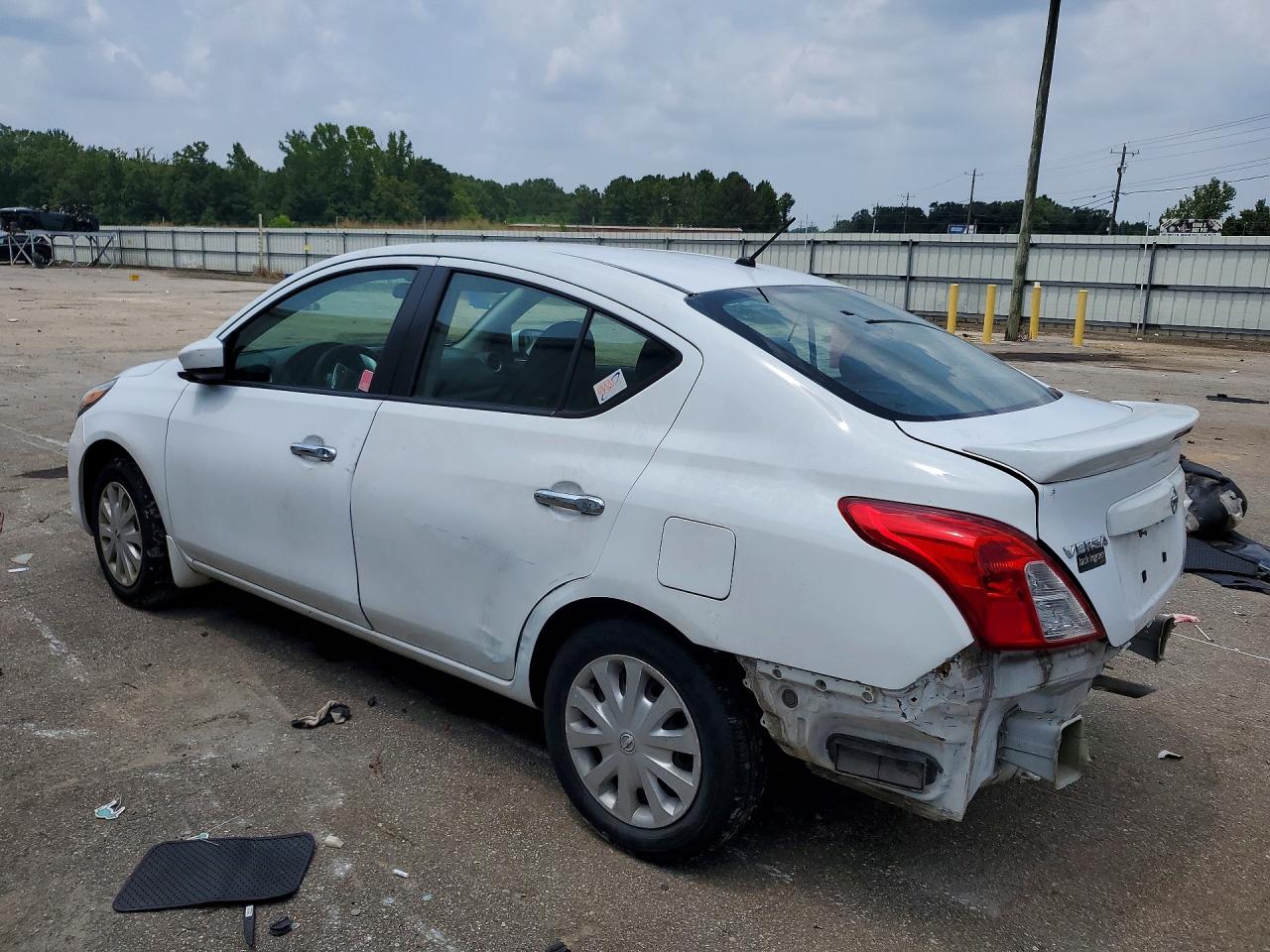 2019 NISSAN VERSA SV — снимка 2