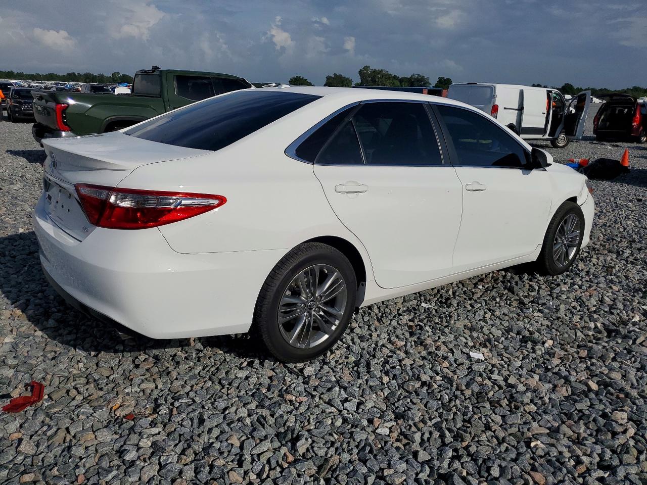2017 TOYOTA CAMRY SE — снимка 3