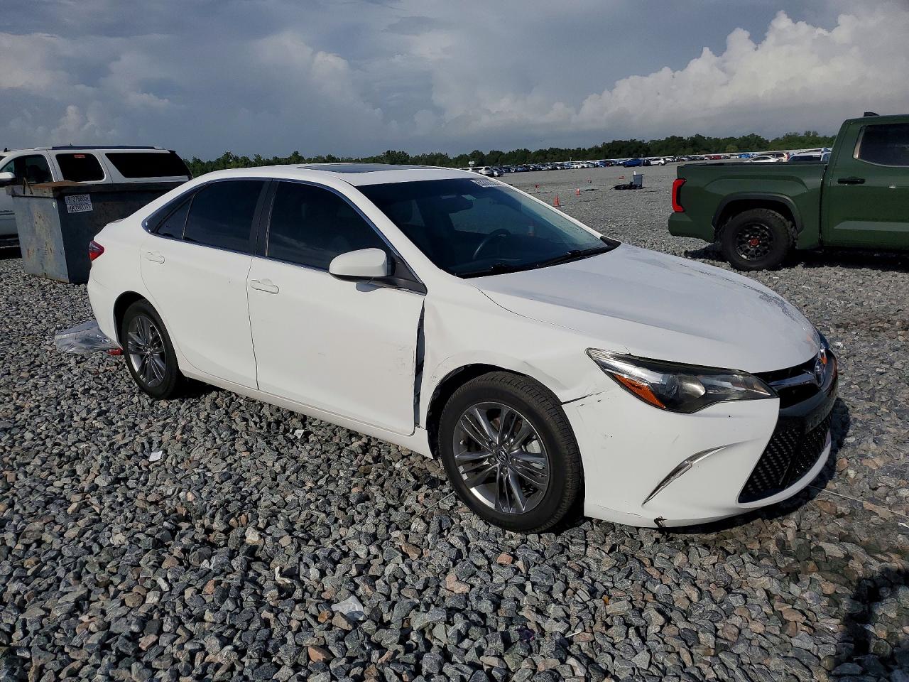 2017 TOYOTA CAMRY SE — снимка 4