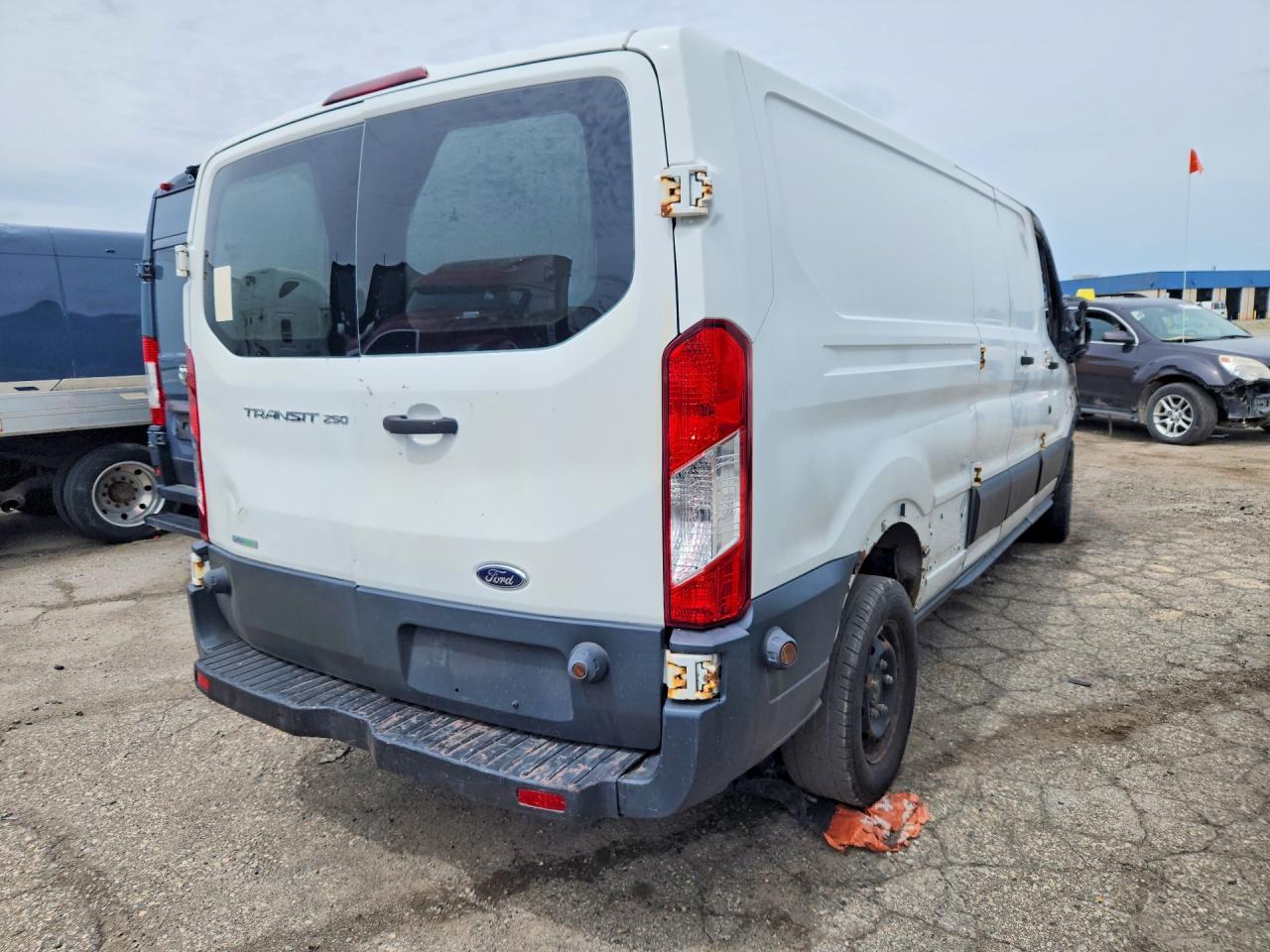 2015 FORD TRANSIT T-250 — снимка 3