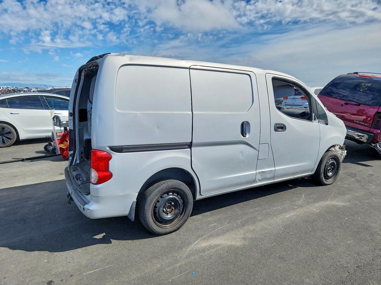 2015 NISSAN NV — снимка 3